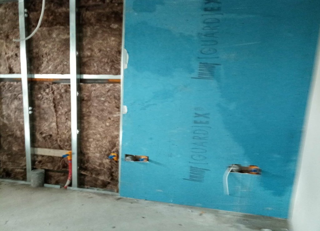 Ανακαίνιση εσωτερικού – υδρομόνωση και σύστημα Guardex σε εξέλιξη, Ζάκυνθος