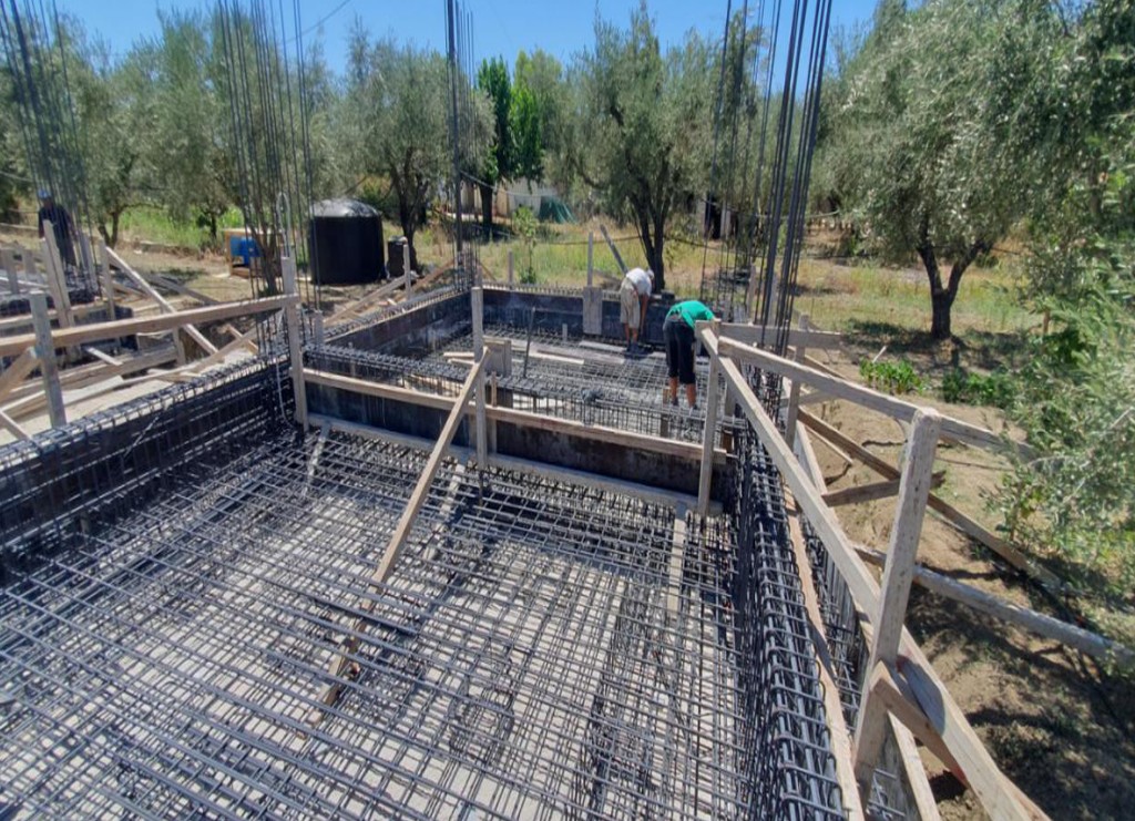 Επισκευές – θεμέλια με οπλισμό πριν την προετοιμασία σκυροδέματος, Ζάκυνθος