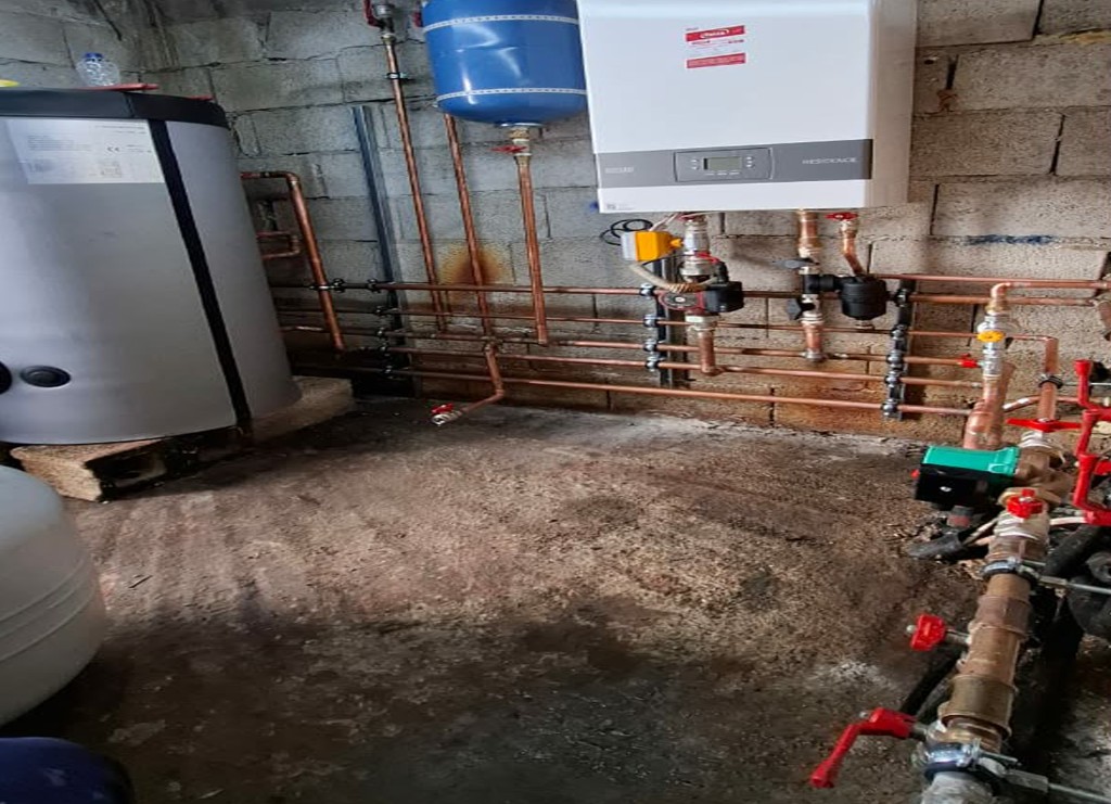 Λέβητας, δοχείο διαστολής και χαλκοσωληνώσεις υδραυλικής εγκατάστασης – Ζάκυνθος