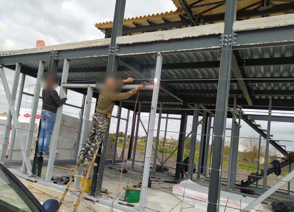 Συγκόλληση μεταλλικού σκελετού και σύνθετη πλάκα – Ζάκυνθος